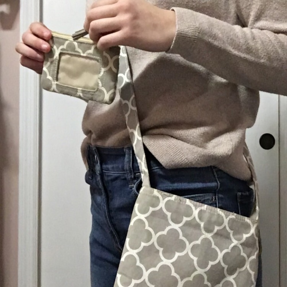 Gray crossbody purse with matching wallet